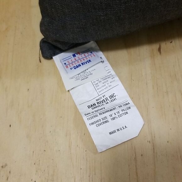 San Francisco Giants Pillow brand new with tags. - Picture 7 of 9